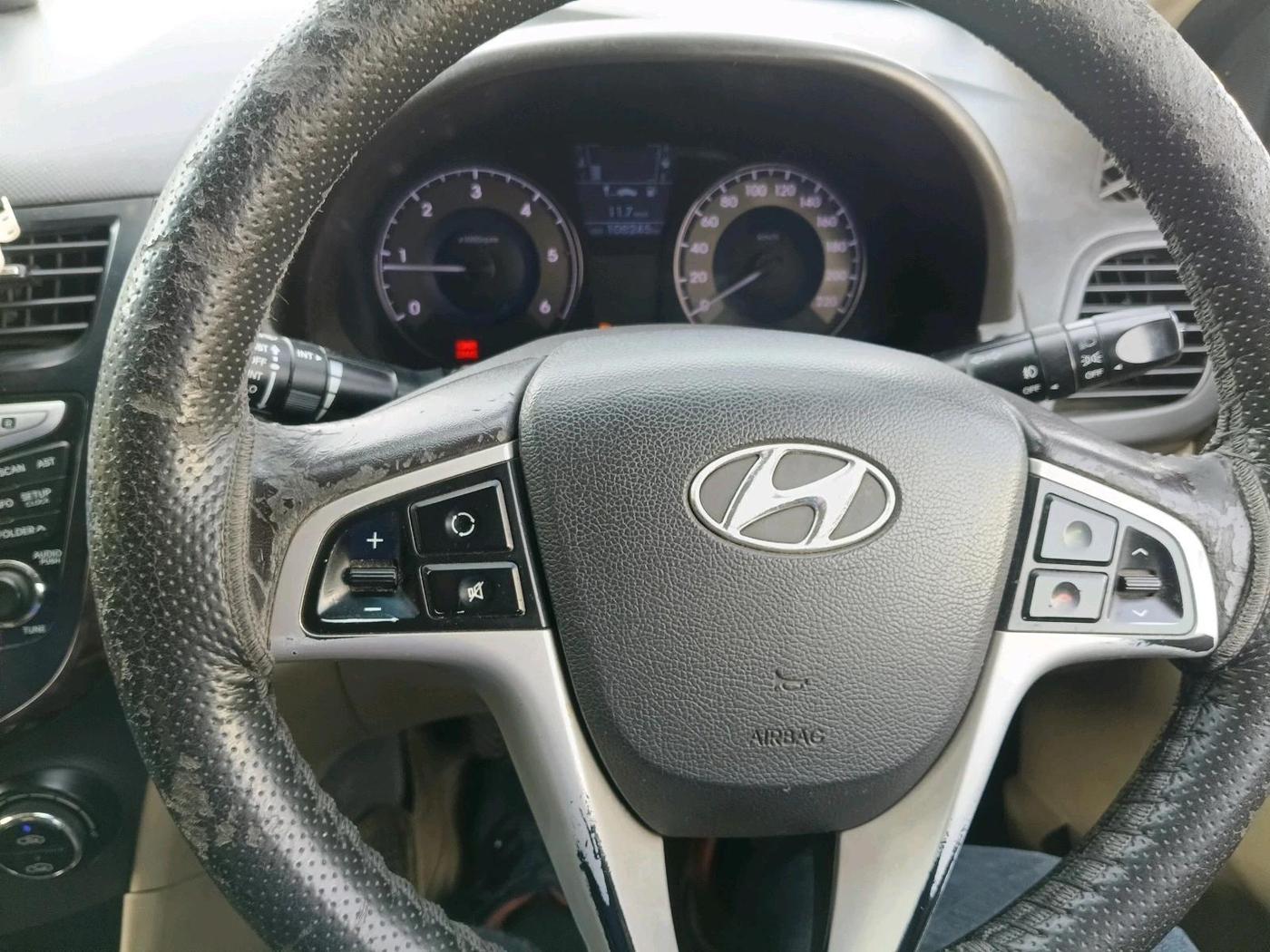 2011 Hyundai Verna FLUIDIC 1.6 CRDI SX OPT, Diesel, Manual, 1,08,245 km, interior
