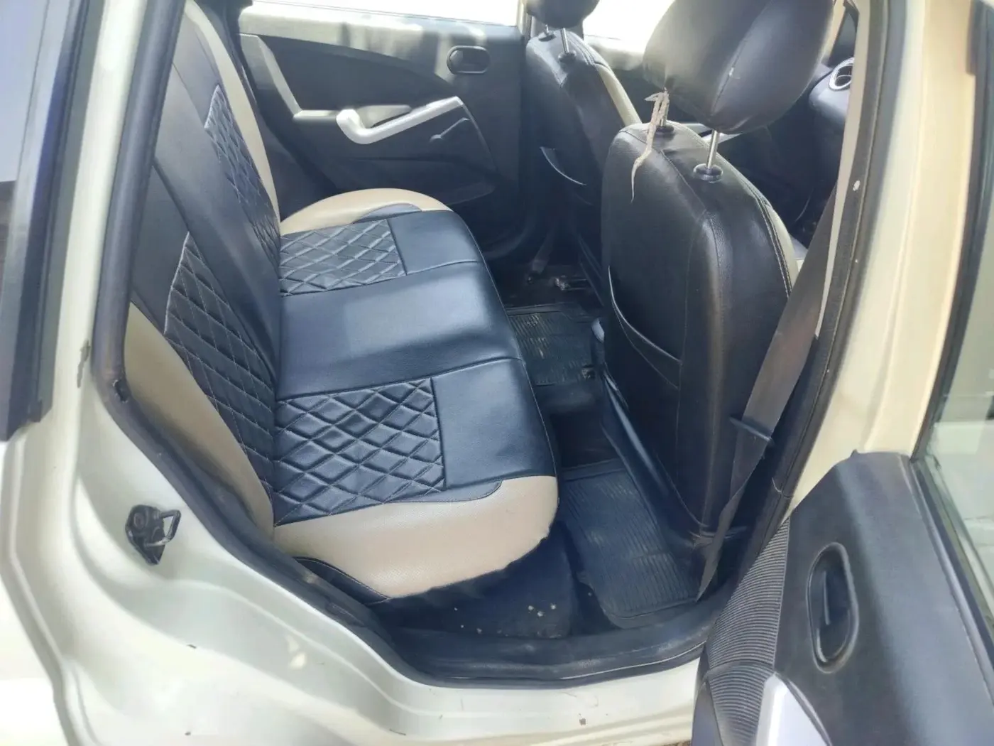 2014 Ford Figo TITANIUM 1.4 DIESEL, Diesel, Manual, 76,031 km, interior