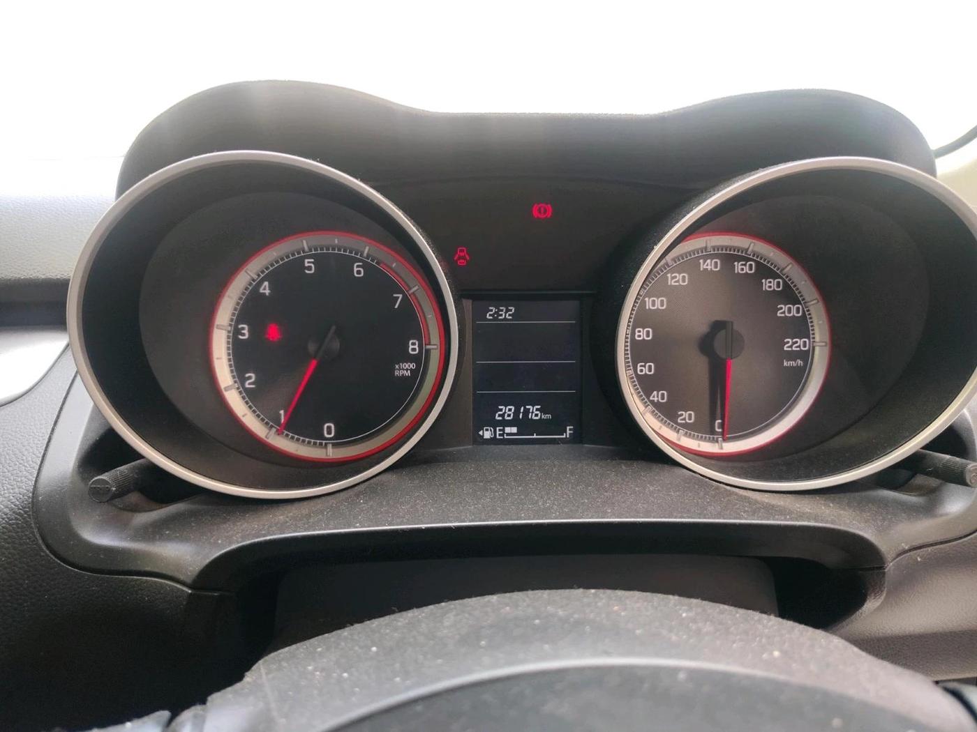 2023 Maruti Swift VXI, Petrol, Manual, 28,176 km, interior
