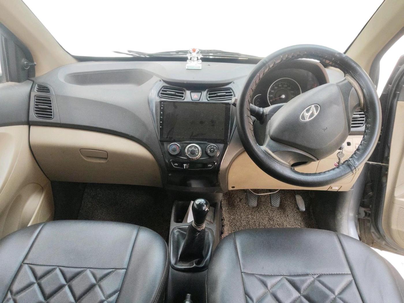 2012 Hyundai Eon MAGNA O, Petrol, Manual, 76,559 km, interior