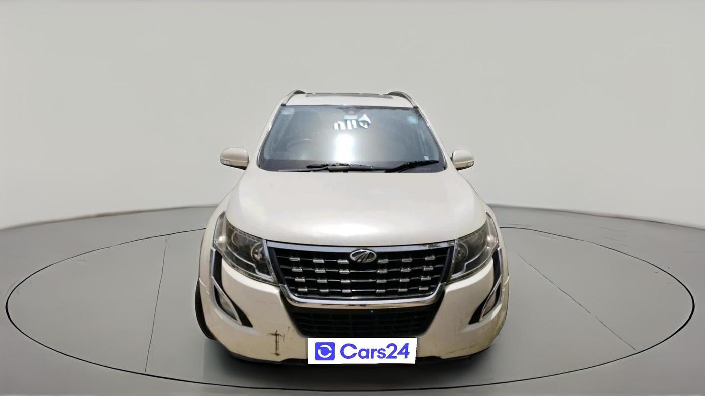 2018 Mahindra XUV500 W9, Diesel, Manual, 1,35,085 km, exterior
