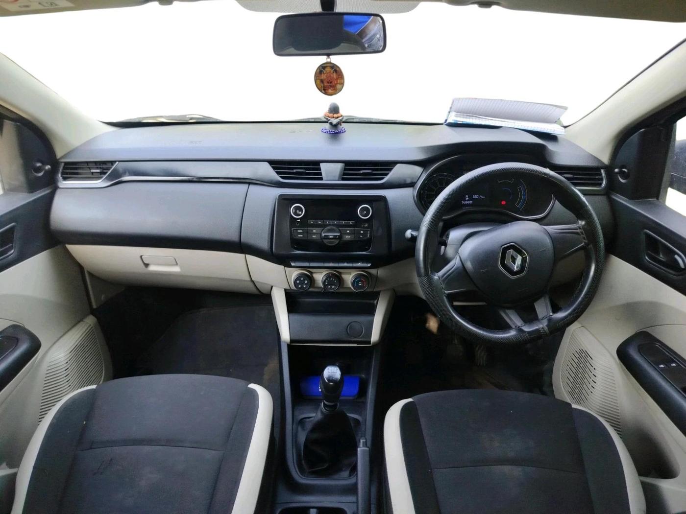 2024 Renault TRIBER RXL MT, Petrol, Manual, 68,014 km, interior