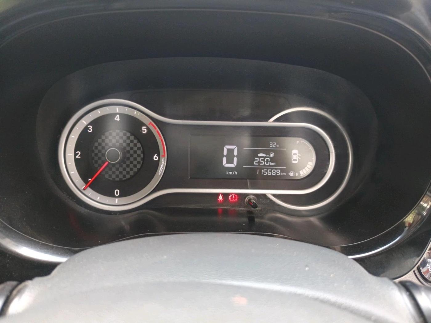 2020 Hyundai AURA SX 1.2 (O) CRDI, Diesel, Manual, 1,15,689 km, interior