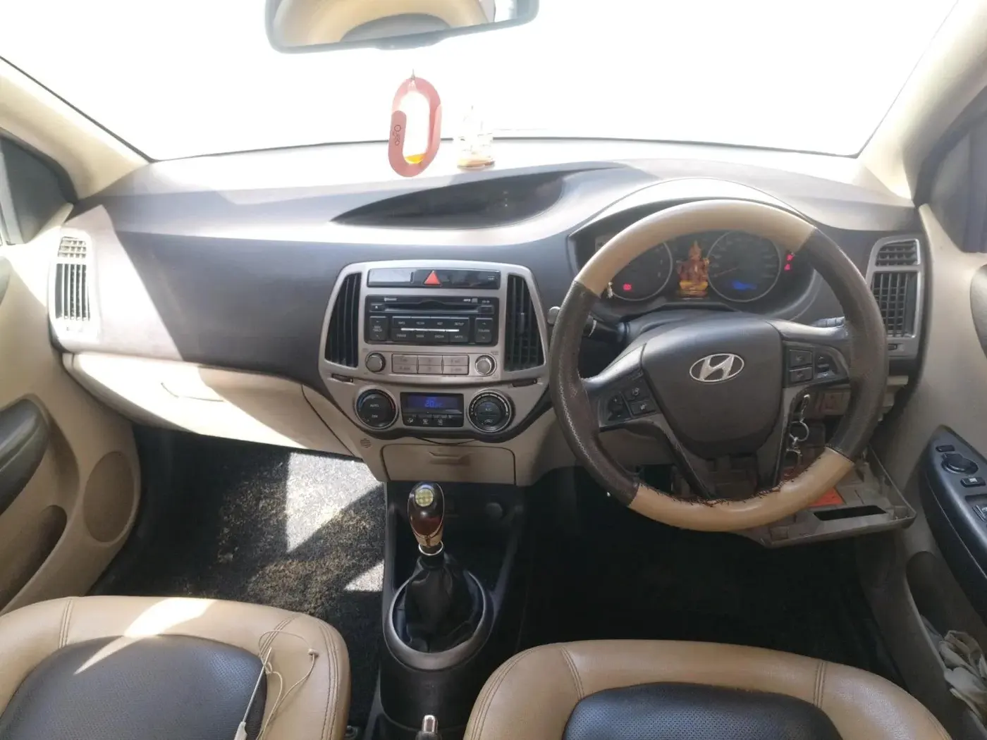 2012 Hyundai i20 SPORTZ 1.2, Petrol, Manual, 1,28,541 km, interior