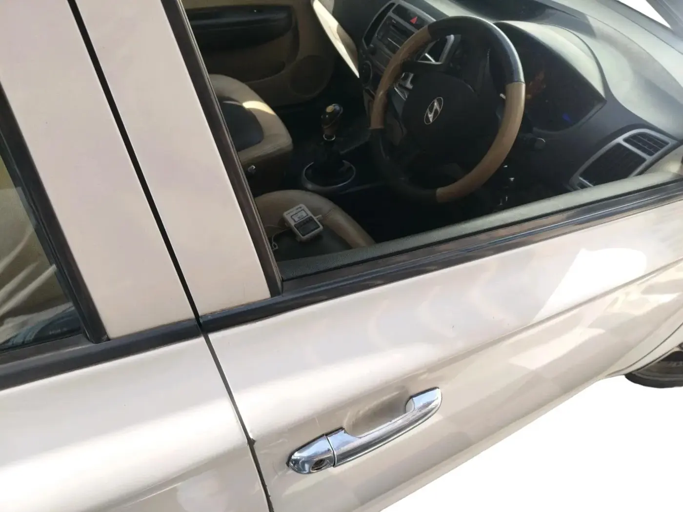 2012 Hyundai i20 SPORTZ 1.2, Petrol, Manual, 1,28,541 km, interior