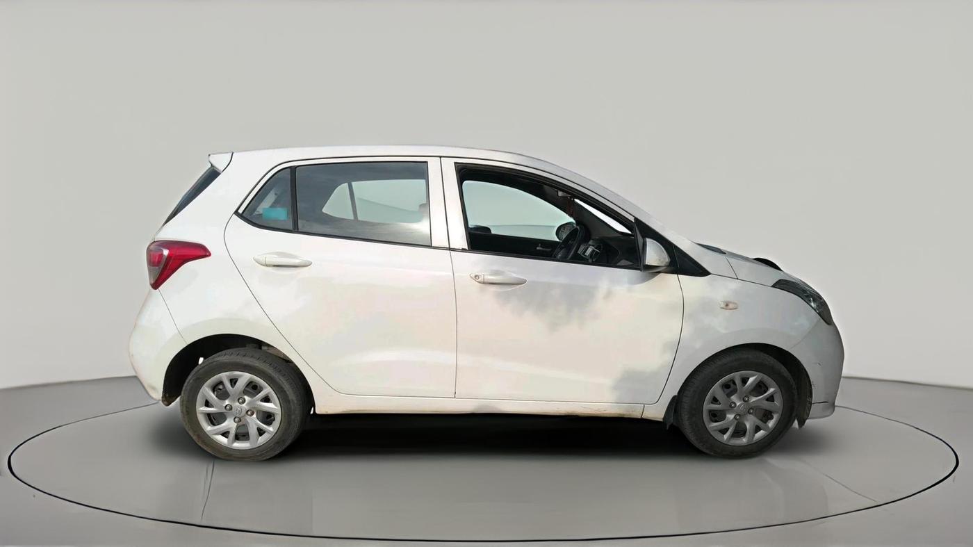 2017 Hyundai Grand i10 SPORTZ 1.2 KAPPA VTVT, CNG, Manual, 61,344 km, exterior