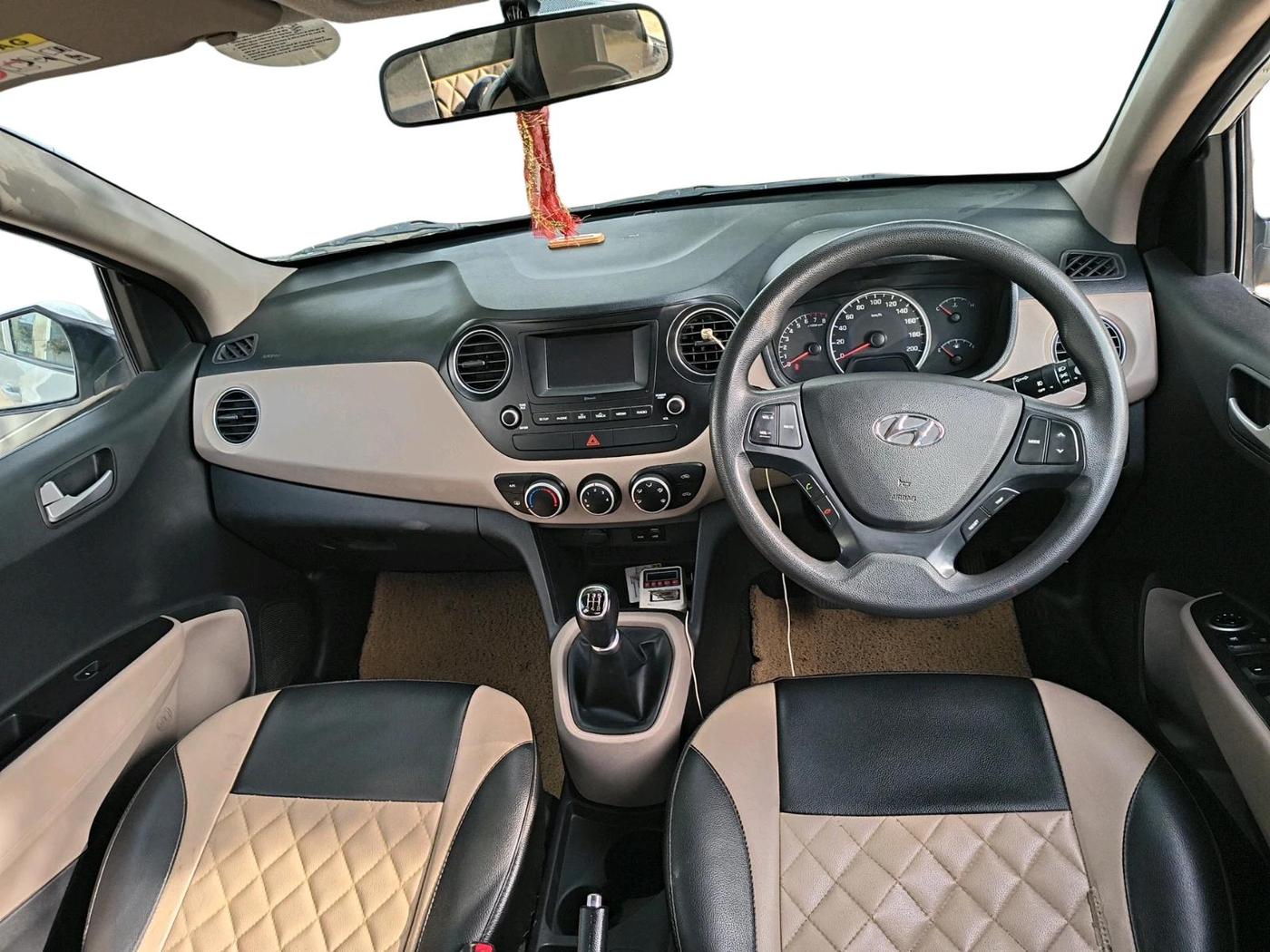 2017 Hyundai Grand i10 SPORTZ 1.2 KAPPA VTVT, CNG, Manual, 61,344 km, interior