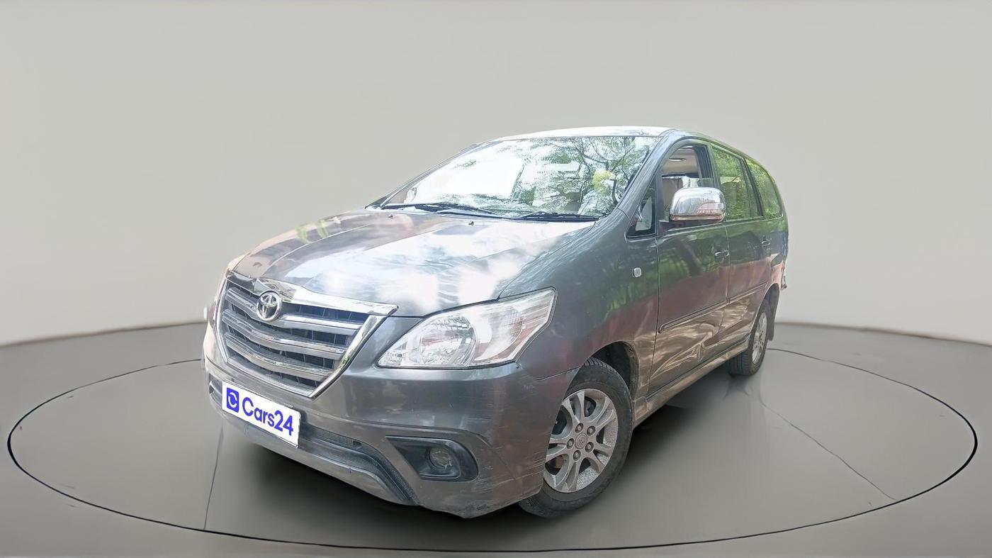 2012 Toyota Innova 2.5 GX 8 STR, Diesel, Manual, 1,41,268 km, exterior