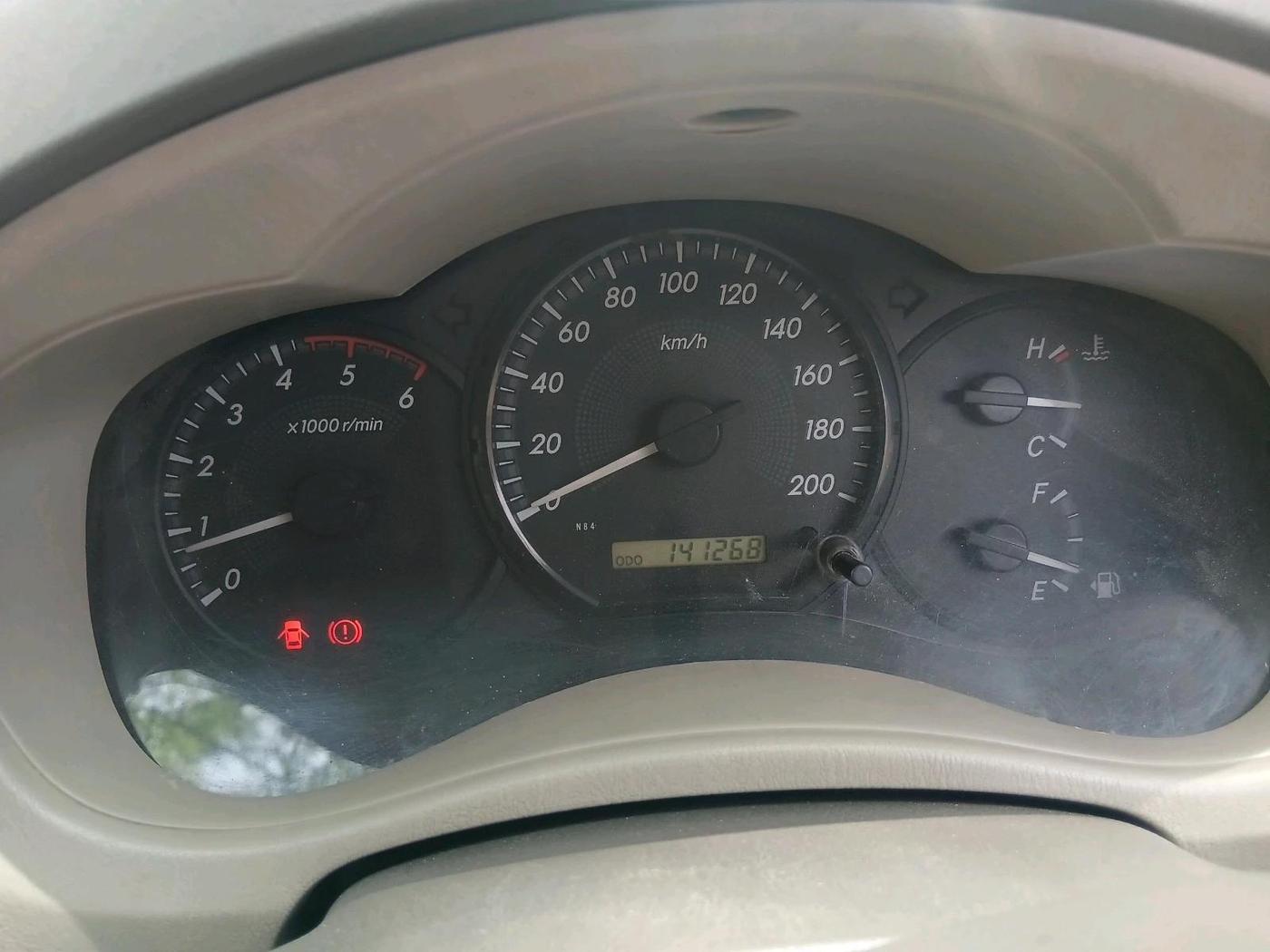 2012 Toyota Innova 2.5 GX 8 STR, Diesel, Manual, 1,41,268 km, interior