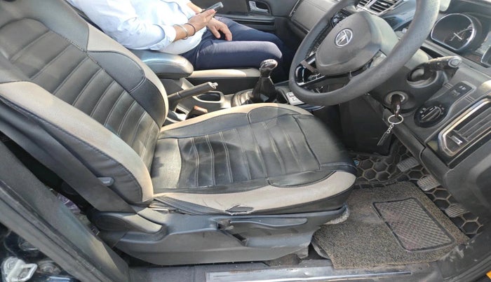 2018 Tata Hexa XE 4X2 7 STR, Diesel, Manual, 1,50,400 km, interior