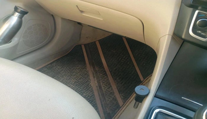 2017 Maruti Ciaz DELTA 1.4 MT PETROL, Petrol, Manual, 1,01,500 km, interior