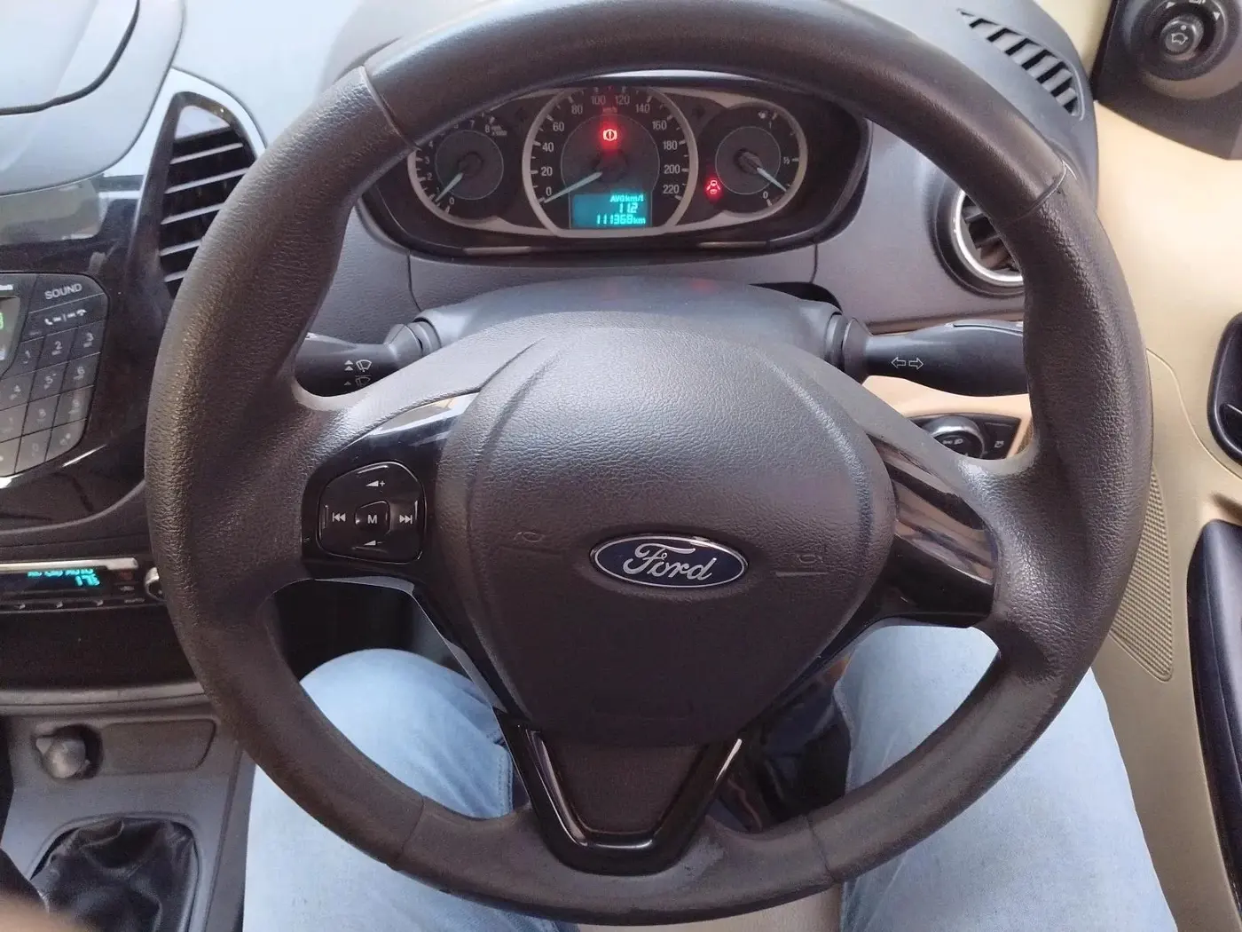 2017 Ford Figo Aspire TITANIUM 1.2 PETROL, Petrol, Manual, 1,11,368 km, interior