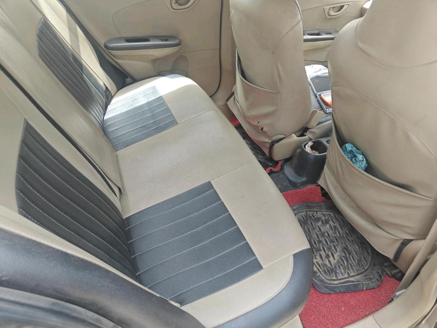 2013 Honda Amaze 1.5L I-DTEC S, Diesel, Manual, 1,06,784 km, interior