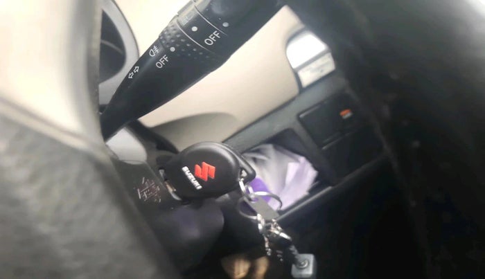 2014 Maruti Wagon R 1.0 VXI, Petrol, Manual, 1,72,225 km, interior