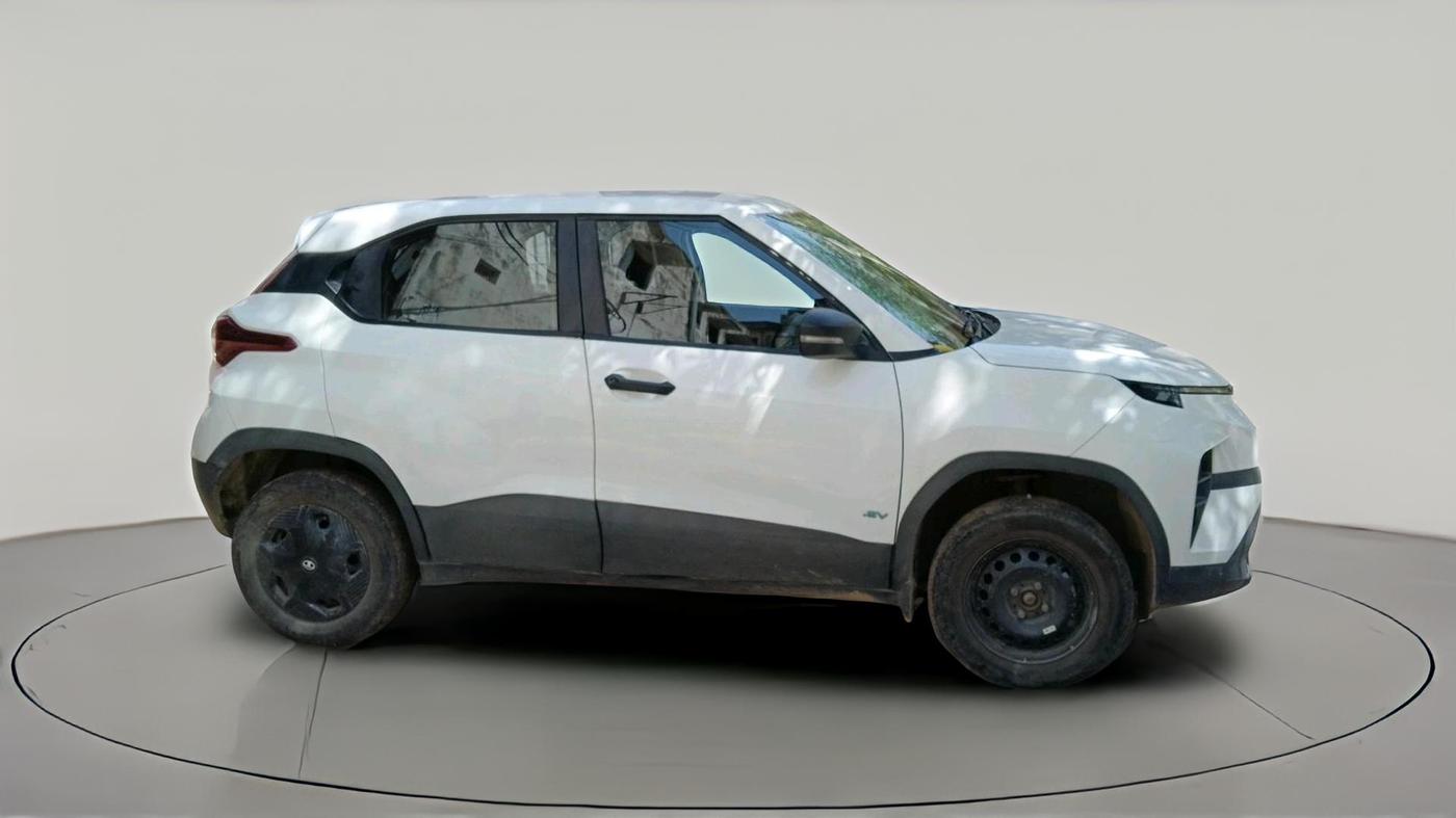 2025 Tata PUNCH EV SMART 3.3, Electric, Automatic, 31,970 km, exterior