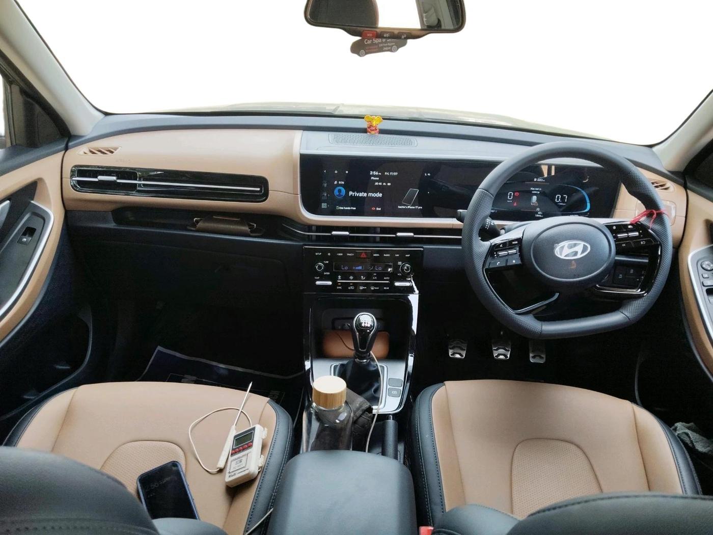 2026 Hyundai ALCAZAR Corporate Diesel 1.5L Turbo MT 7 STR, Diesel, Manual, 1,844 km, interior
