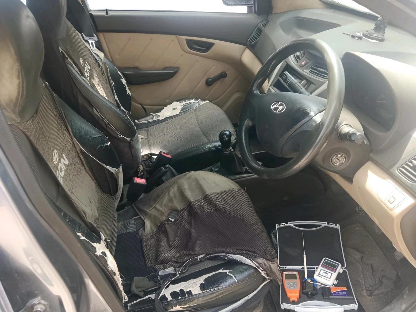 2011 Hyundai Eon D-LITE, Petrol, Manual, 1,24,795 km, interior