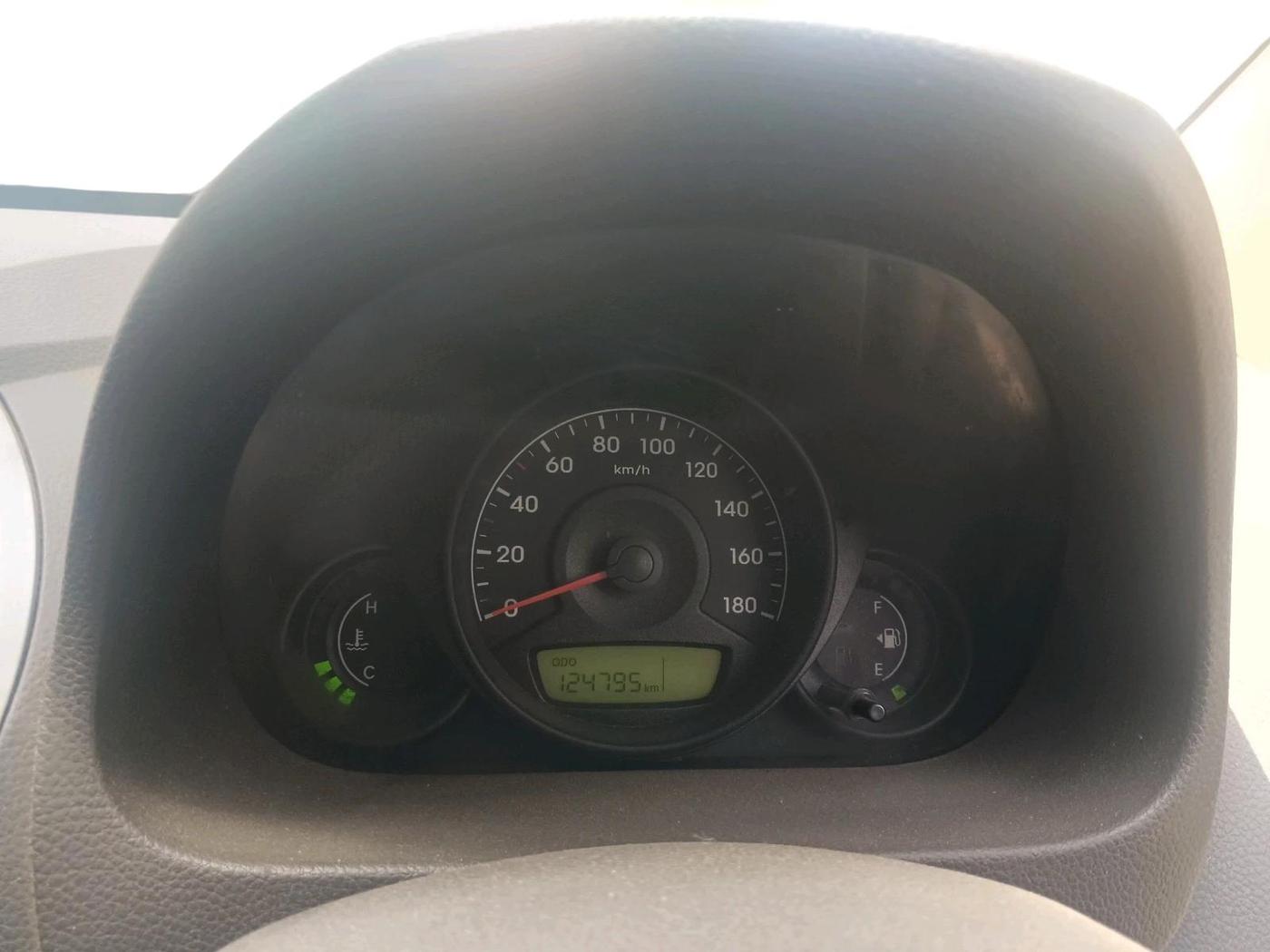 2011 Hyundai Eon D-LITE, Petrol, Manual, 1,24,795 km, interior