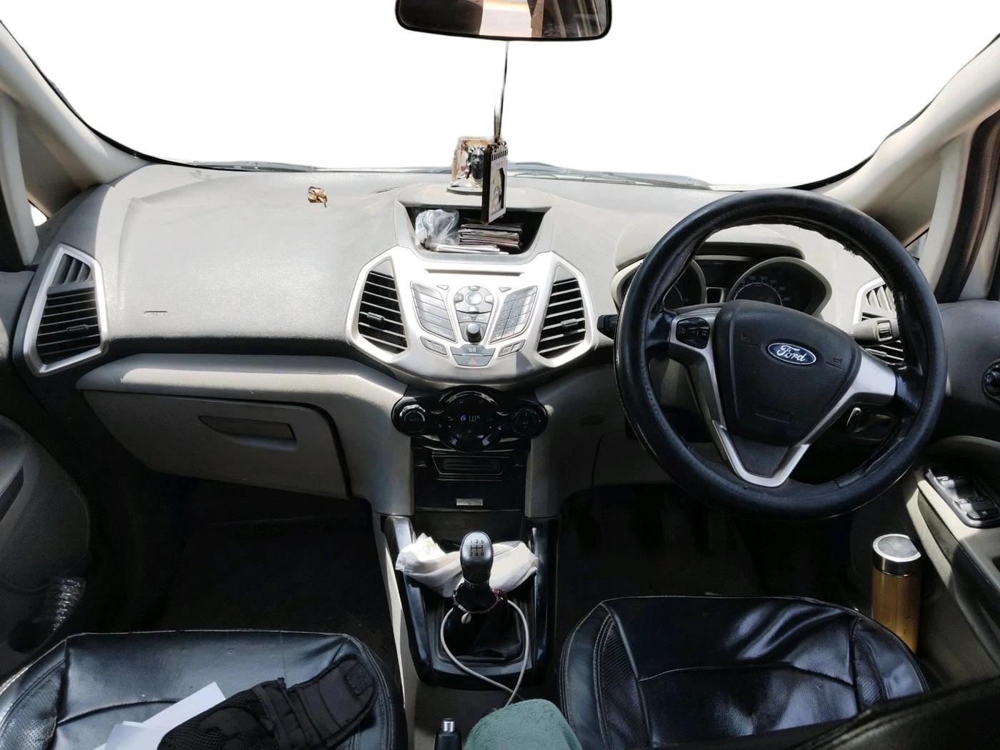 2013 Ford Ecosport TITANIUM 1.5L DIESEL, Diesel, Manual, 1,54,924 km, interior