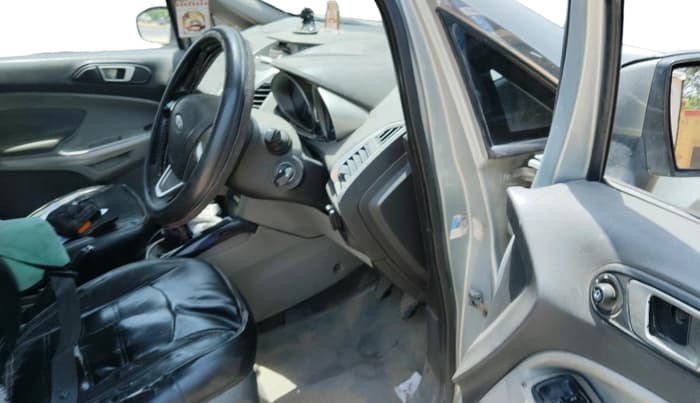 2013 Ford Ecosport TITANIUM 1.5L DIESEL, Diesel, Manual, 1,54,924 km, interior
