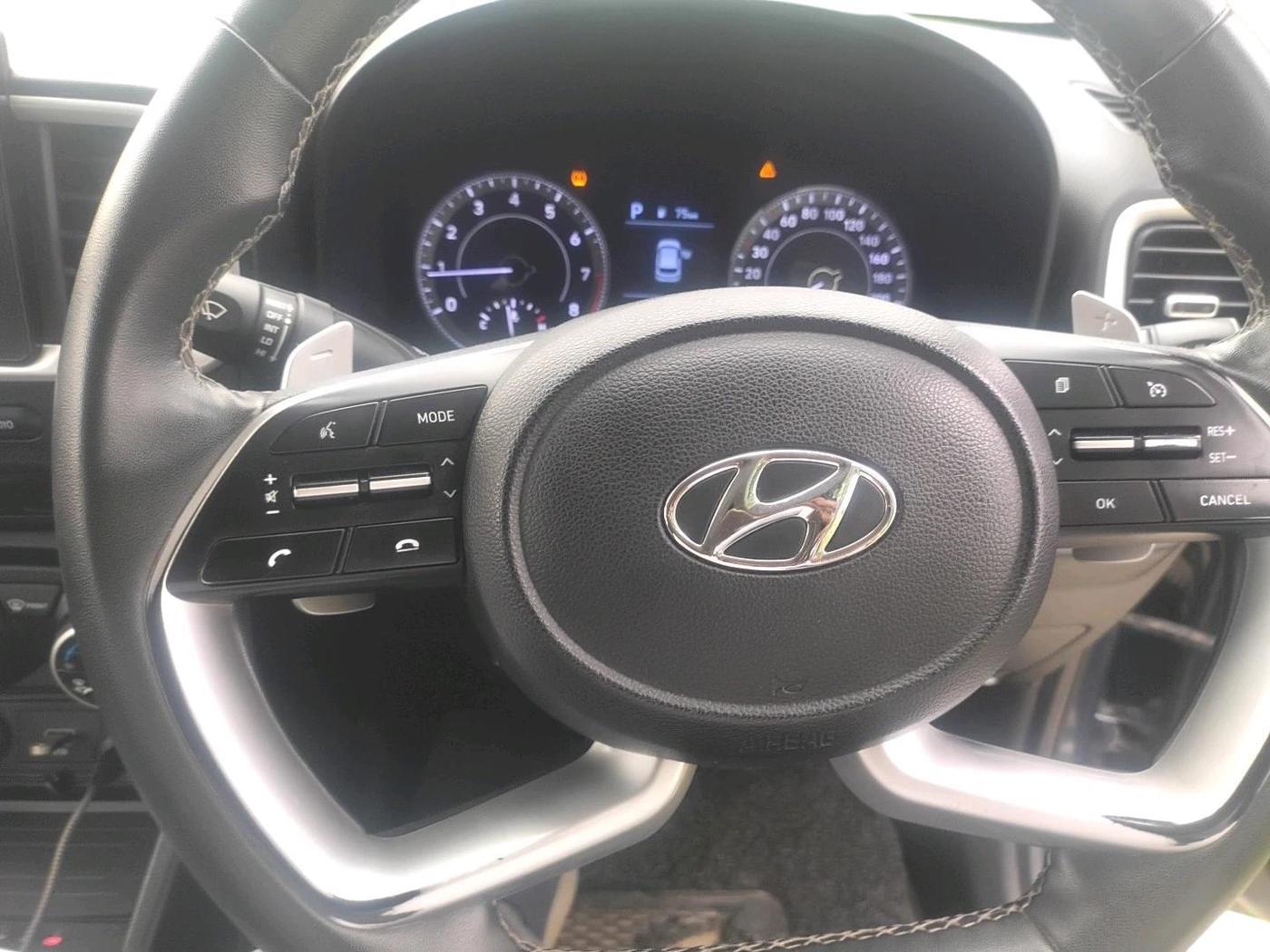 2021 Hyundai VENUE SX PLUS 1.0 TURBO DCT, Petrol, Automatic, 86,371 km, interior