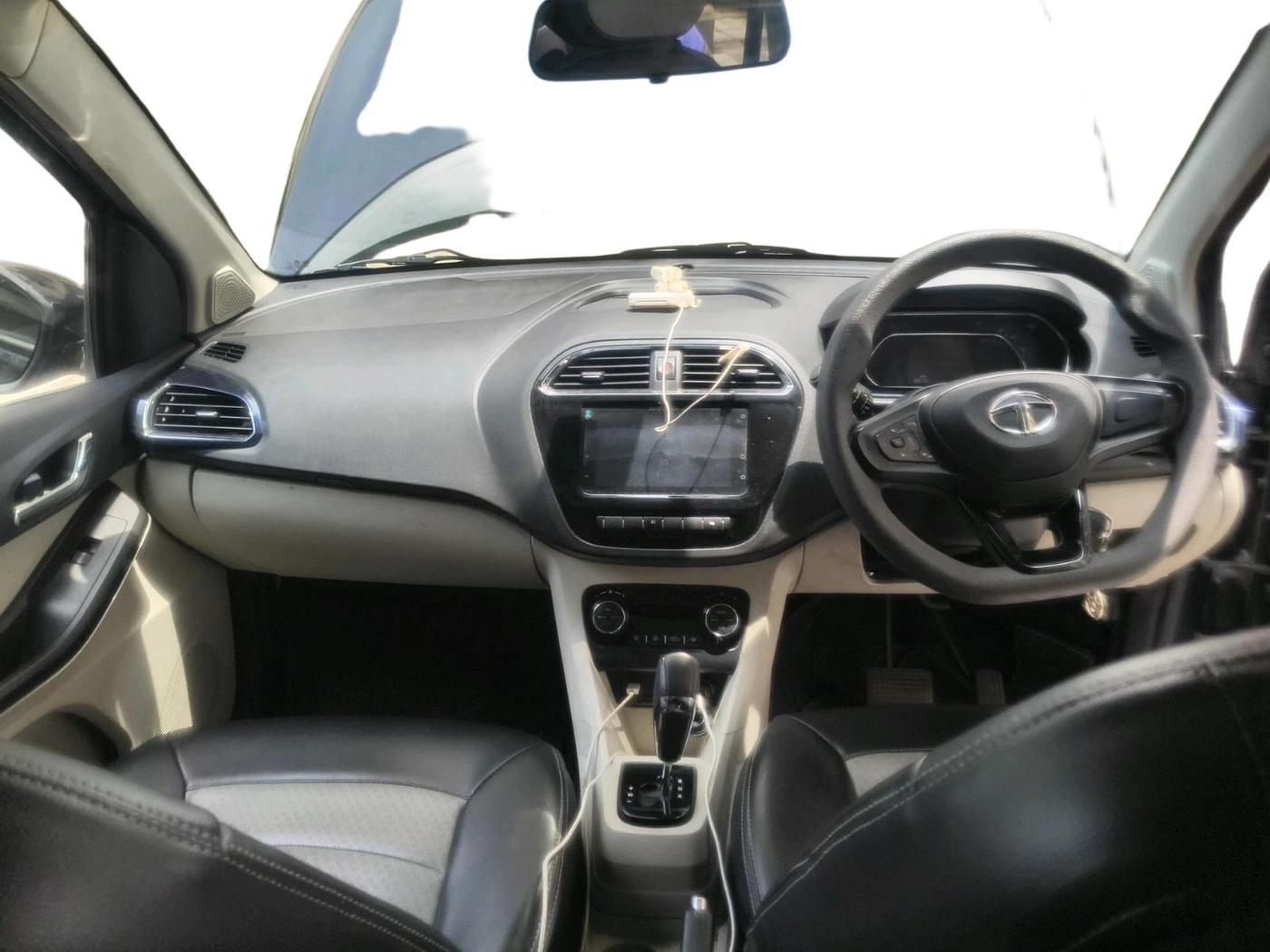 2022 Tata Tiago XZA PLUS PETROL, Petrol, Automatic, 18,573 km, interior