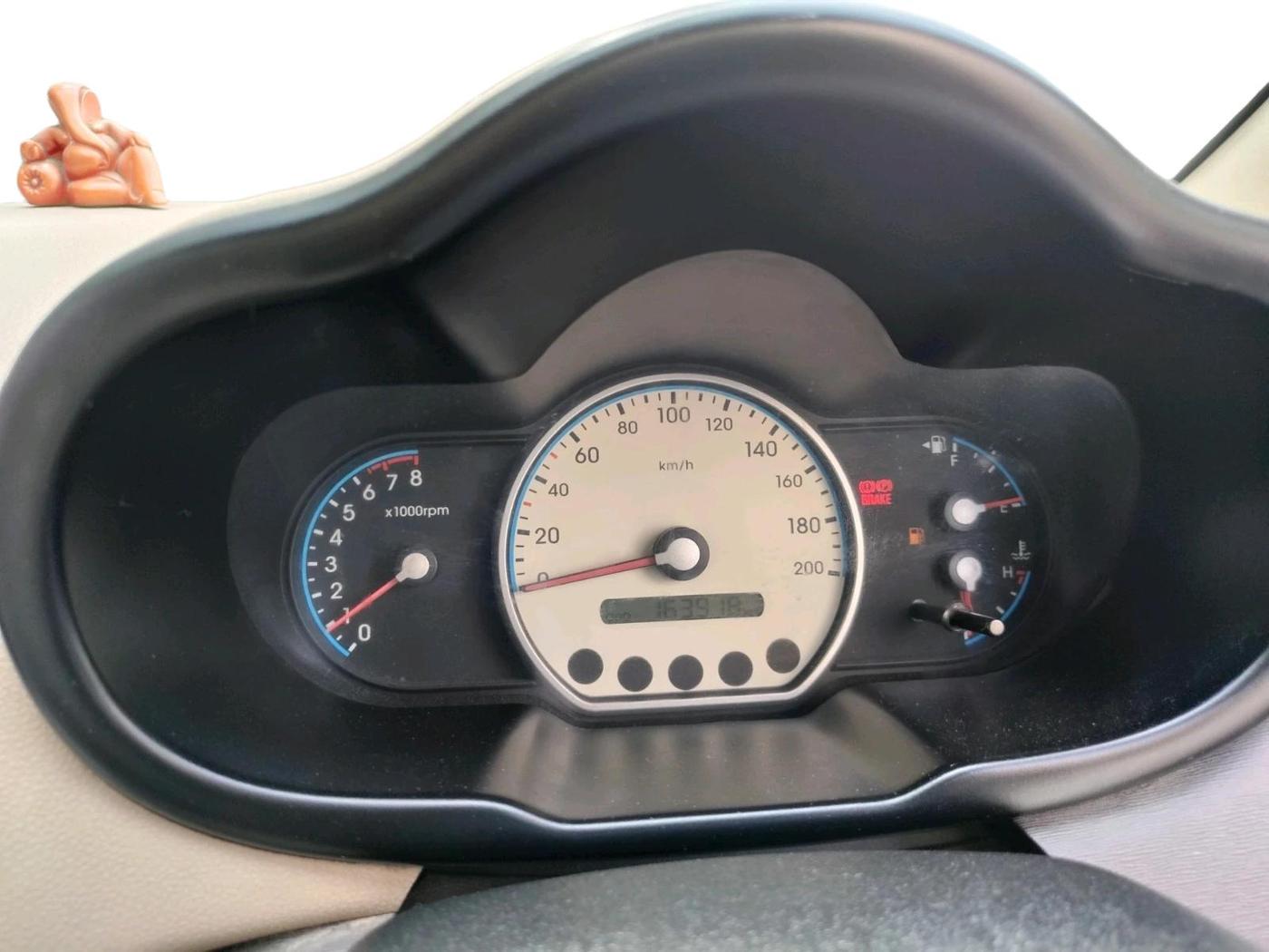 2010 Hyundai i10 MAGNA 1.2, Petrol, Manual, 1,63,918 km, interior