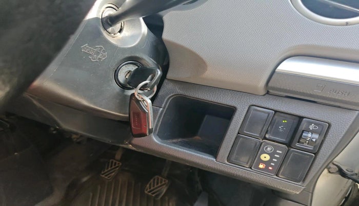 2011 Maruti Wagon R 1.0 LXI CNG, CNG, Manual, 1,67,394 km, interior