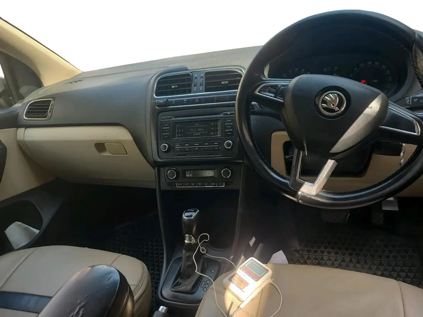 2017 Skoda Rapid AMBITION 1.5 TDI AT, Diesel, Automatic, 1,18,888 km, interior