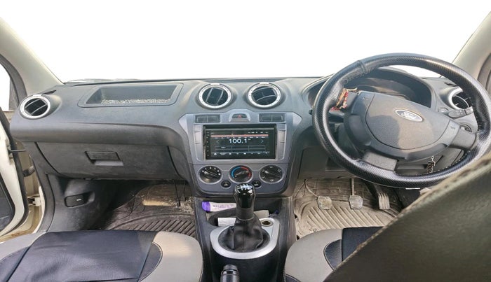 2013 Ford Figo LXI 1.2 PETROL, Petrol, Manual, 98,489 km, interior