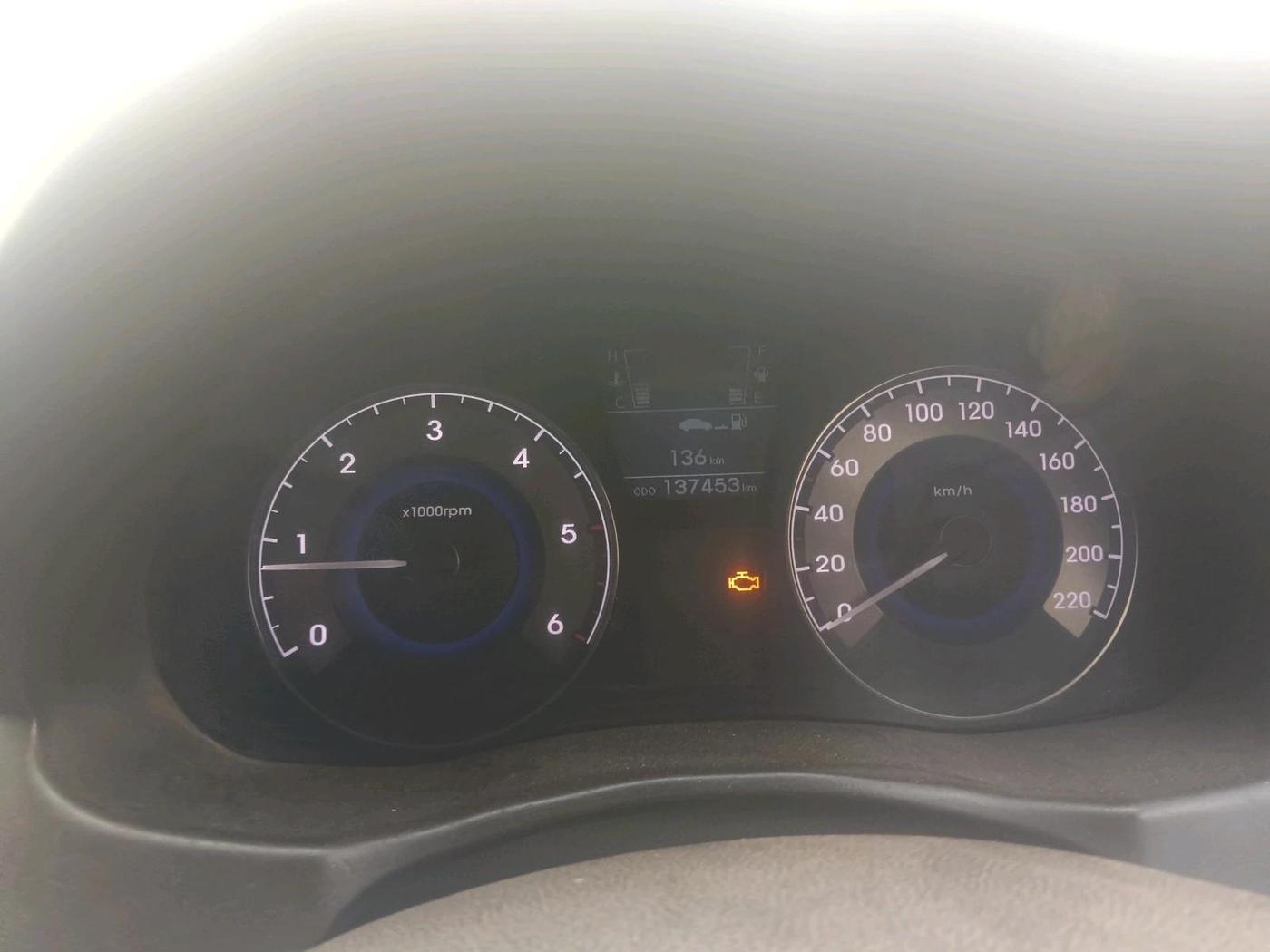 2014 Hyundai Verna FLUIDIC 1.6 CRDI SX OPT, Diesel, Manual, 1,37,453 km, interior