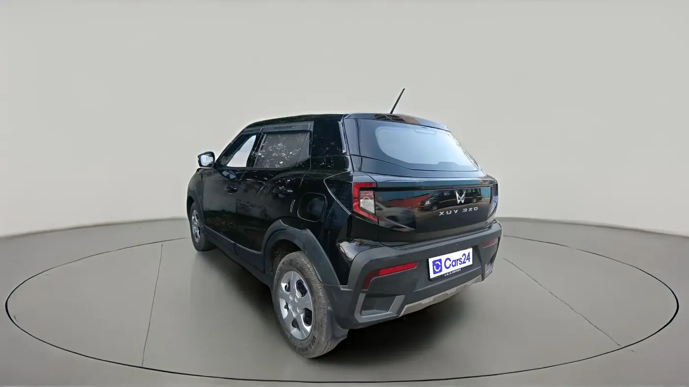 2025 Mahindra XUV 3XO MX2 Pro 1.2 L TCMPFI AT, Petrol, Automatic, 14,430 km, exterior