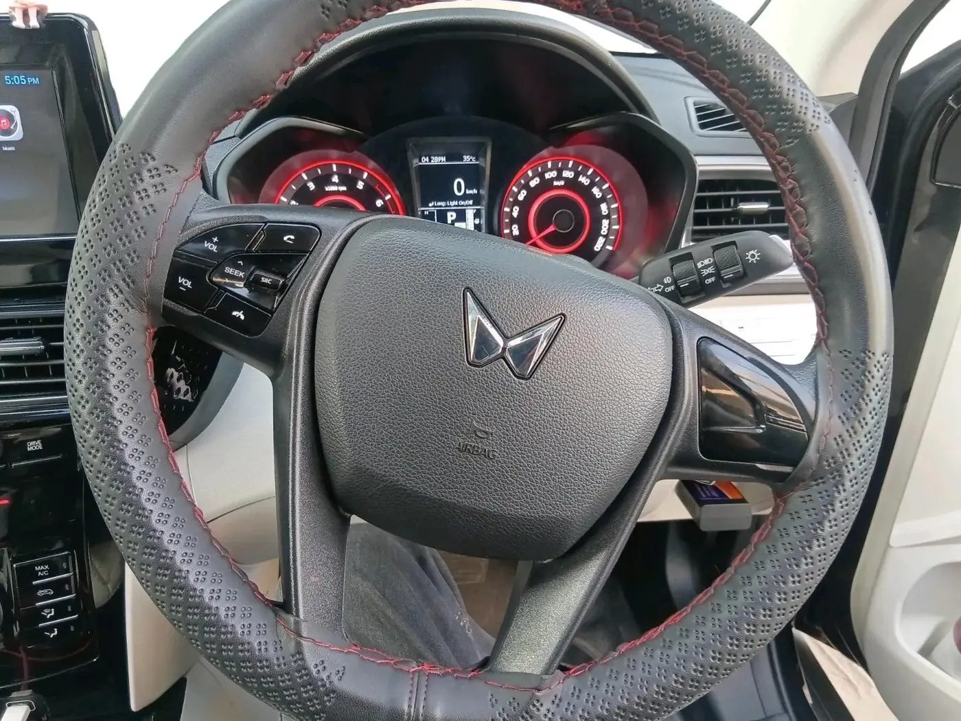 2025 Mahindra XUV 3XO MX2 Pro 1.2 L TCMPFI AT, Petrol, Automatic, 14,430 km, interior