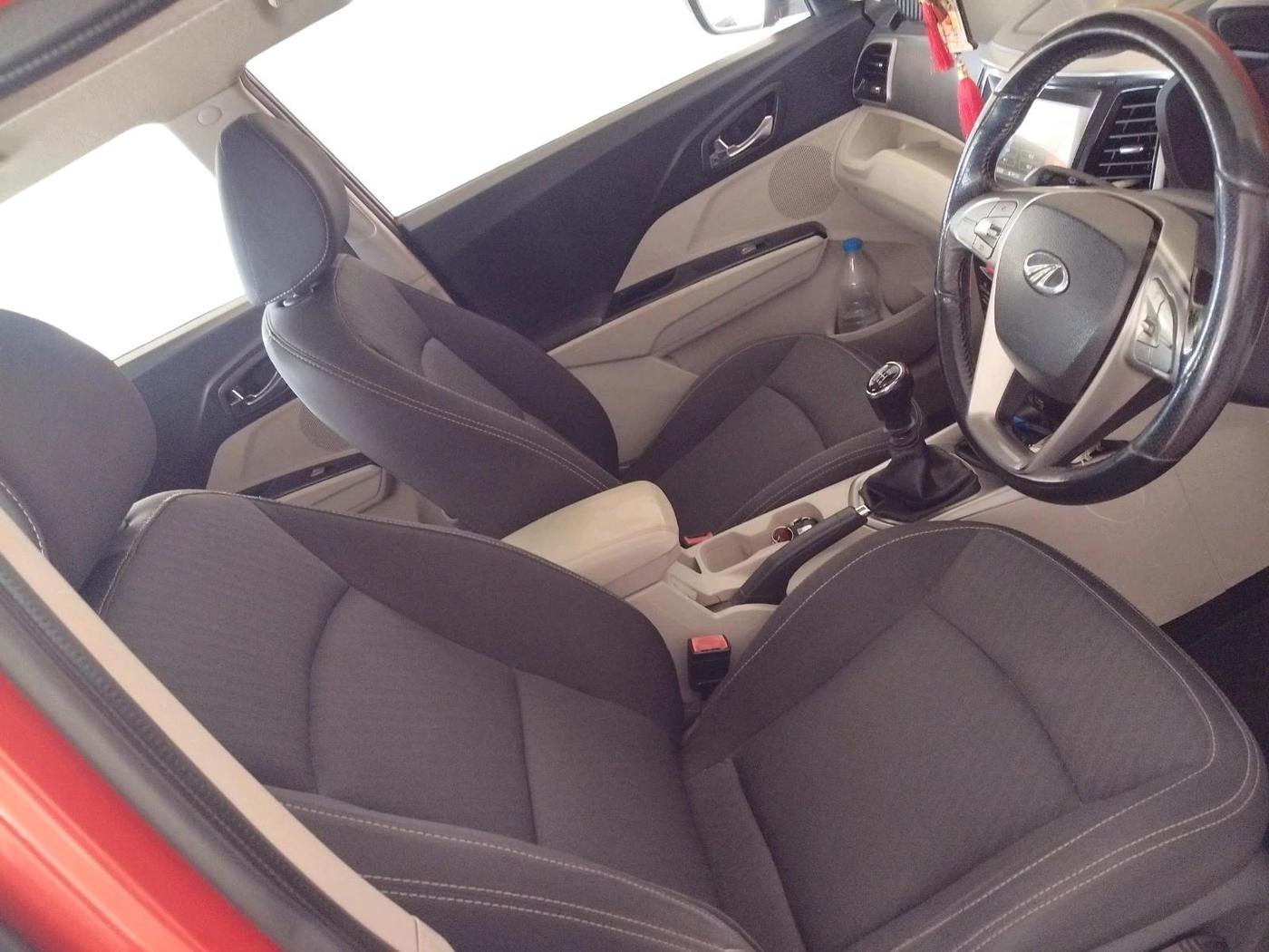 2019 Mahindra XUV300 W8 1.2 PETROL, Petrol, Manual, 80,147 km, interior