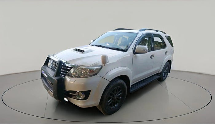 2013 Toyota Fortuner 3.0 4X4 MT, Diesel, Manual, 87,678 km, exterior