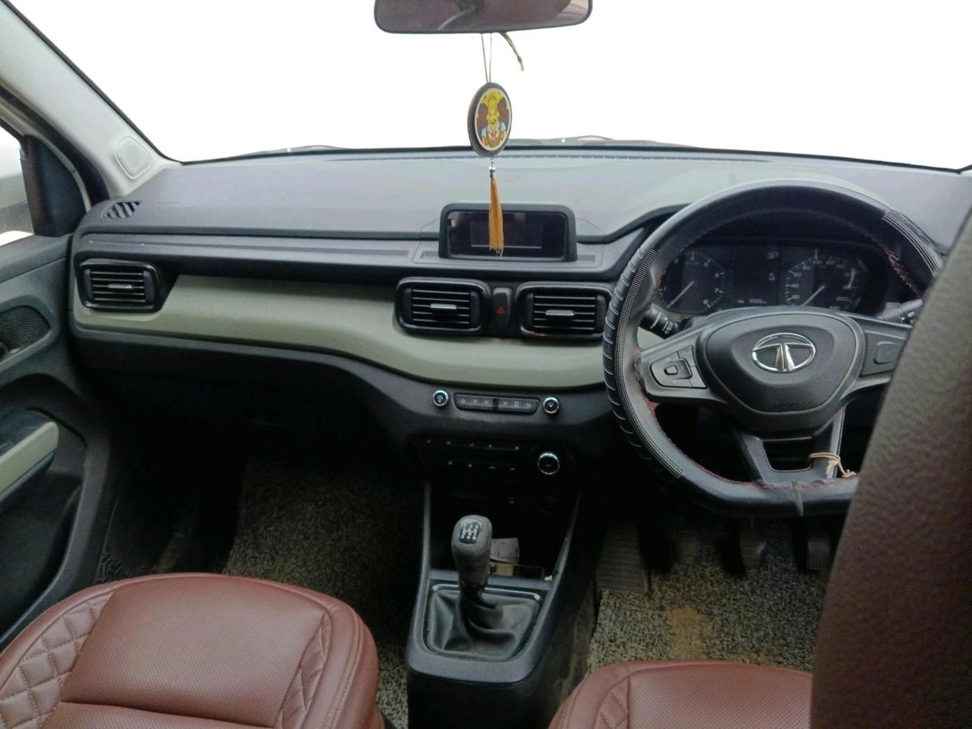 2023 Tata PUNCH ADVENTURE MT, Petrol, Manual, 30,896 km, interior