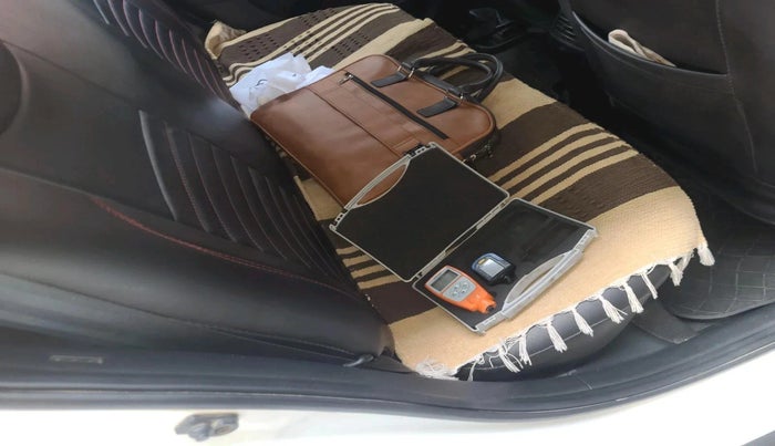 2016 Hyundai i20 Active 1.2 S, Petrol, Manual, 1,50,437 km, interior