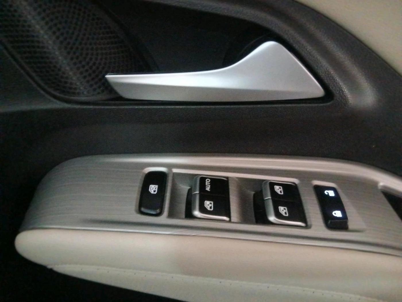 2023 MG HECTOR SHARP PRO 1.5 PETROL TURBO CVT PETROL, Petrol, Automatic, 32,808 km, interior