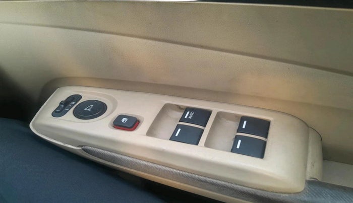 2010 Honda City 1.5L I-VTEC S MT, Petrol, Manual, 1,22,371 km, interior