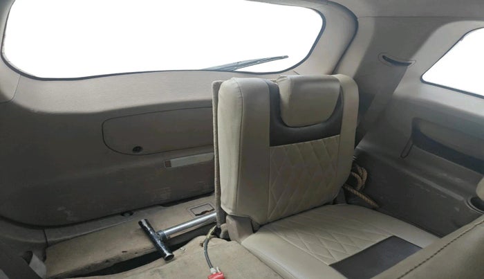 2012 Mahindra XUV500 W8, Diesel, Manual, 1,03,940 km, interior