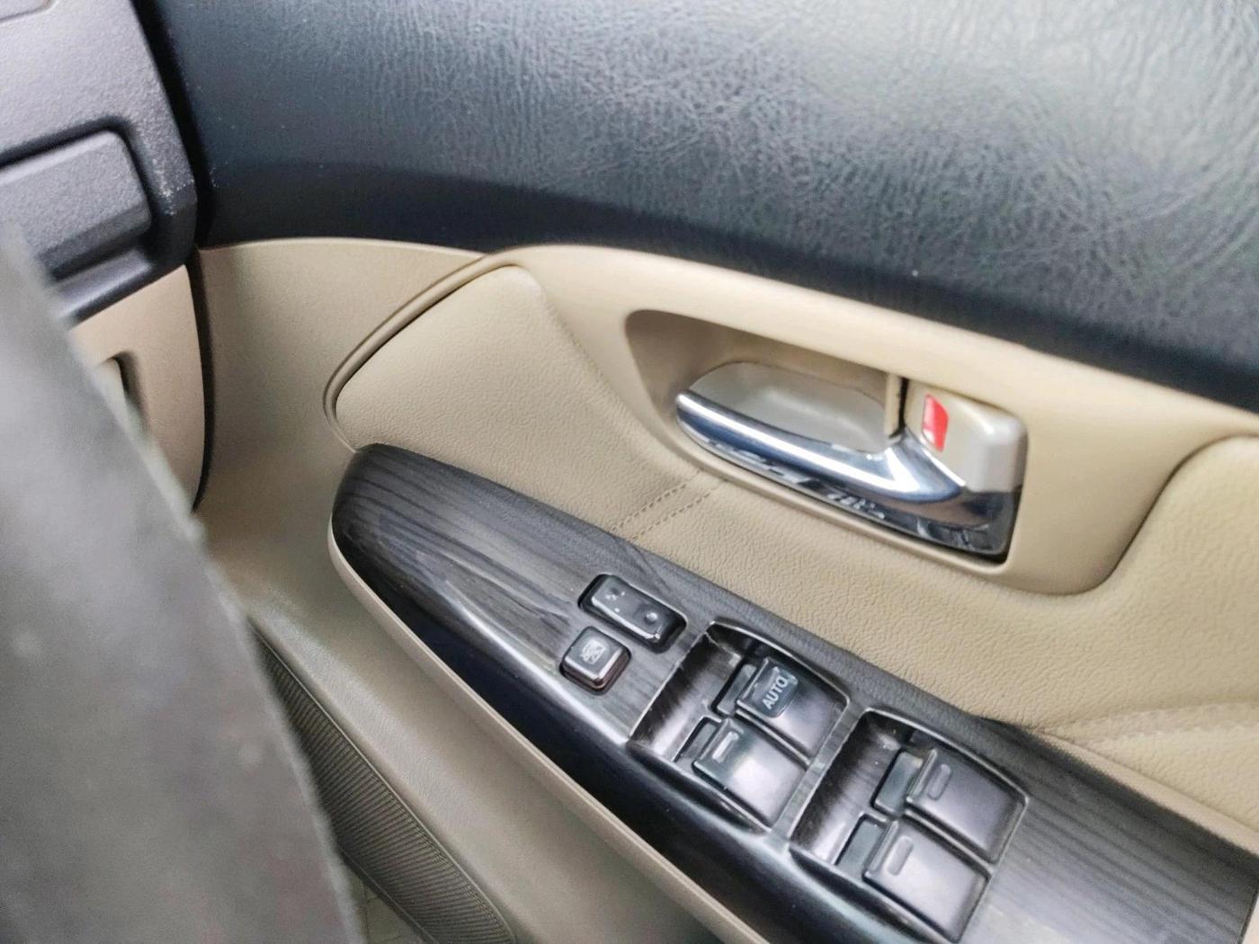 2014 Toyota Fortuner 3.0 4X4 MT, Diesel, Manual, 2,13,478 km, interior