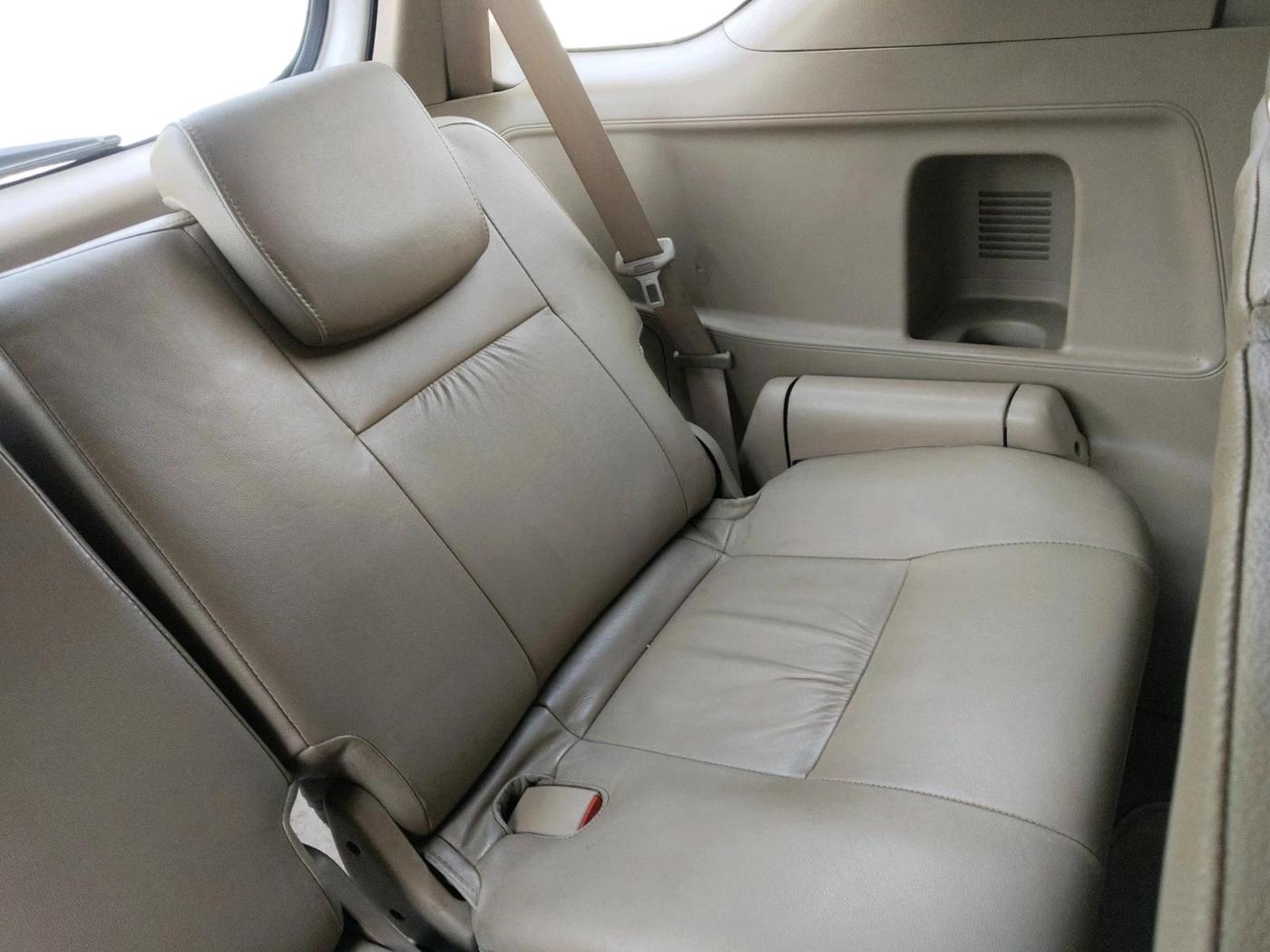 2014 Toyota Fortuner 3.0 4X4 MT, Diesel, Manual, 2,13,478 km, interior
