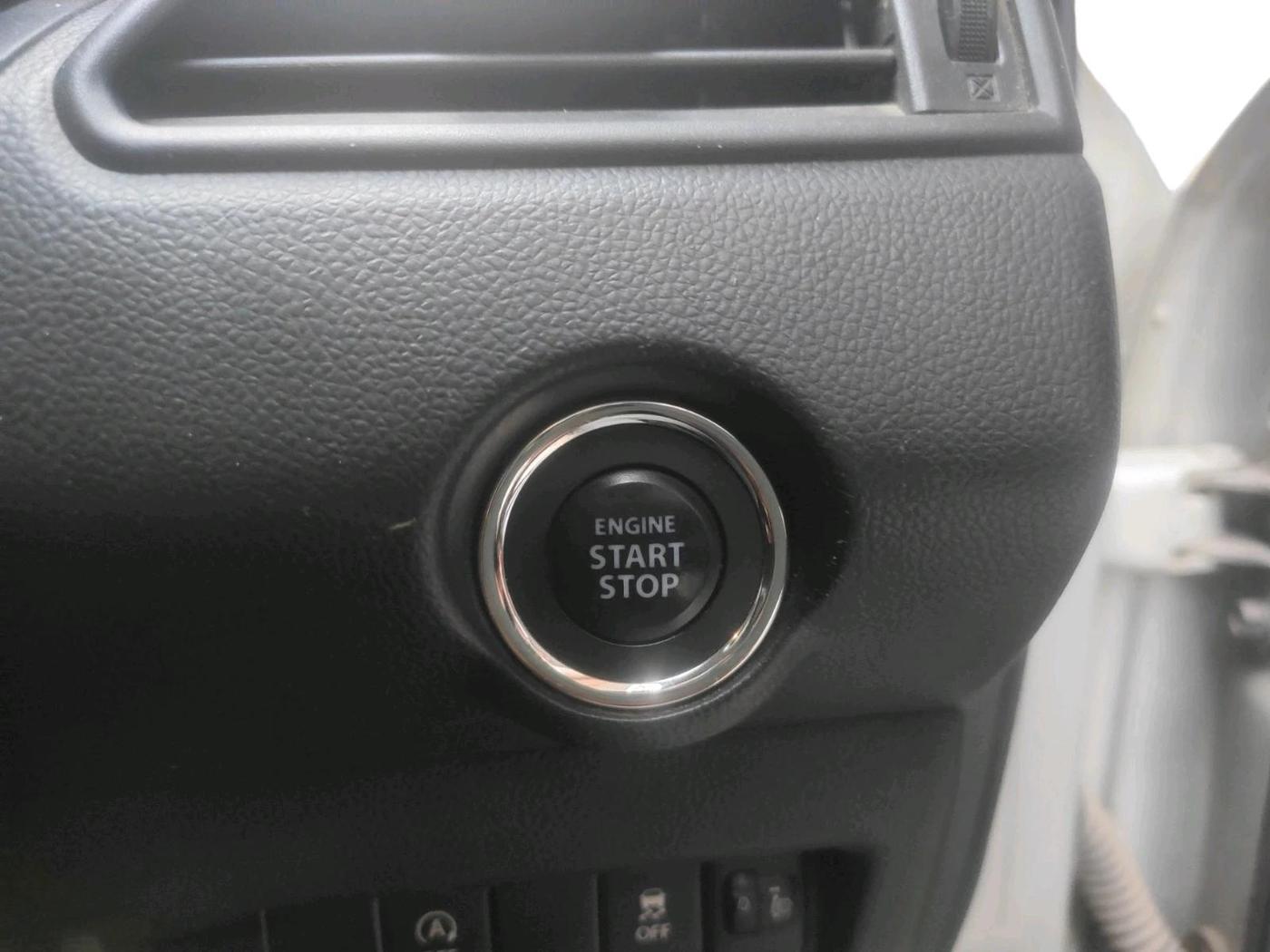 2021 Maruti Swift ZXI AMT, Petrol, Automatic, 17,000 km, interior