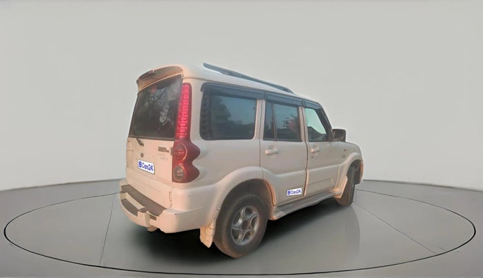 2010 Mahindra Scorpio VLX 2WD BS-III, Diesel, Manual, 2,02,324 km, exterior