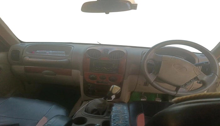 2010 Mahindra Scorpio VLX 2WD BS-III, Diesel, Manual, 2,02,324 km, interior