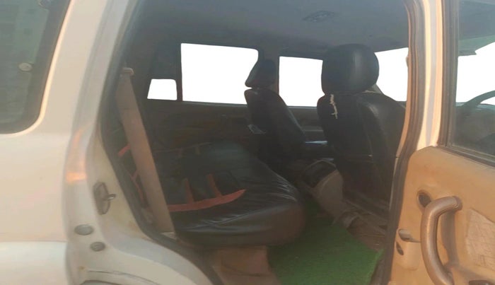 2010 Mahindra Scorpio VLX 2WD BS-III, Diesel, Manual, 2,02,324 km, interior