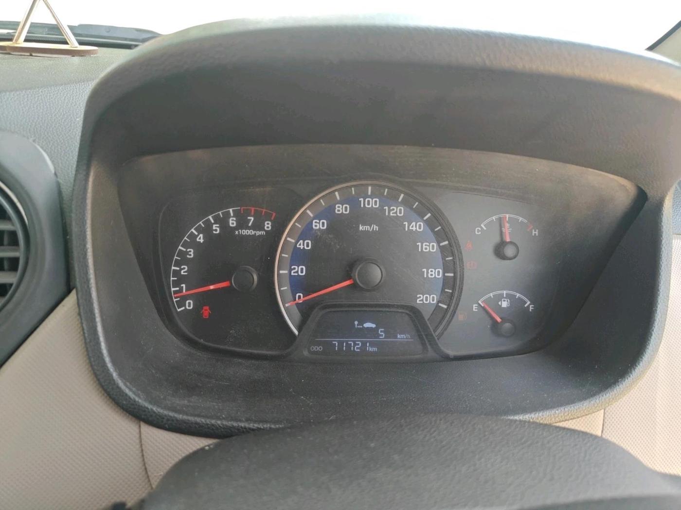 2015 Hyundai Xcent S 1.2, Petrol, Manual, 1,77,800 km, interior