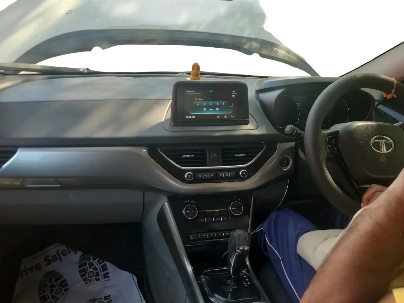 2018 Tata NEXON XZA PLUS DIESEL, Diesel, Automatic, 1,19,100 km, interior