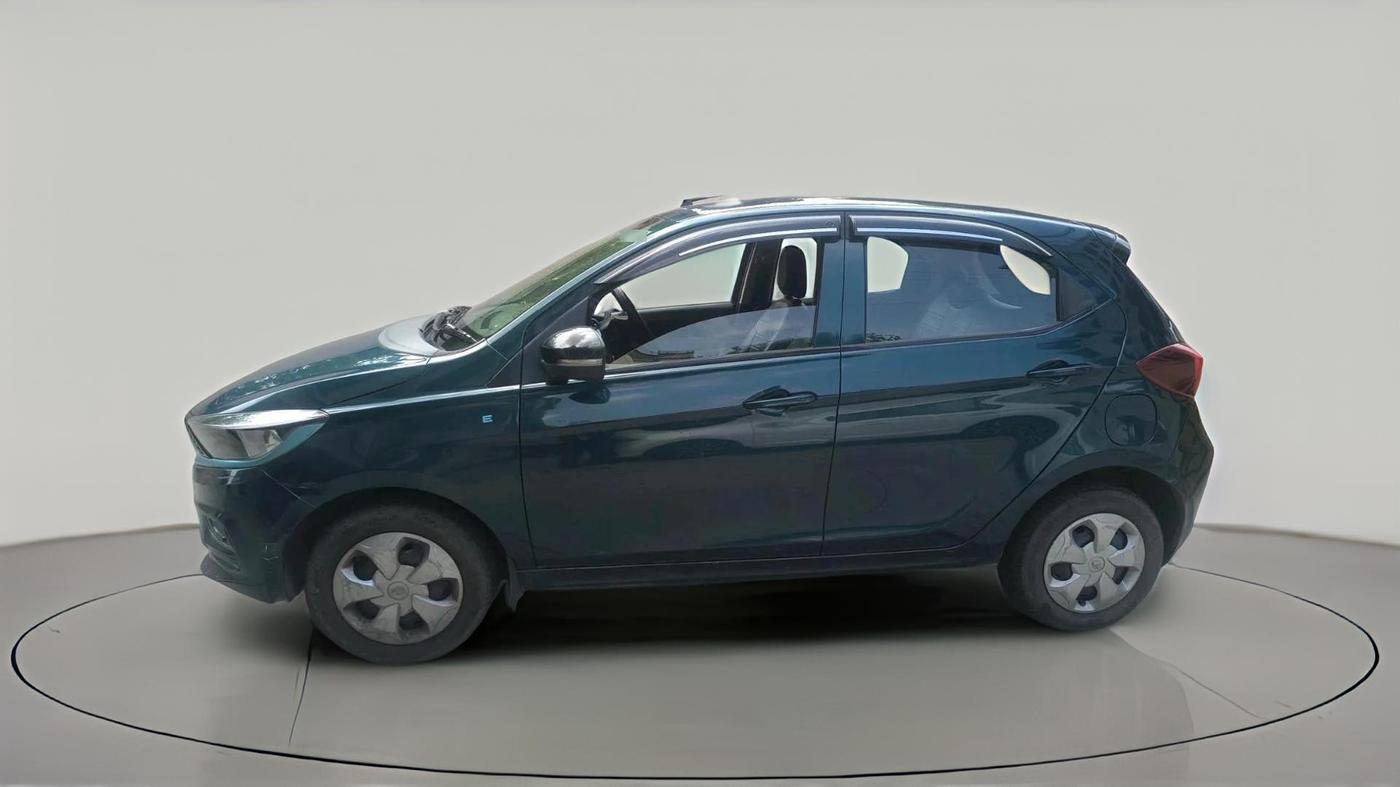2023 Tata TIAGO EV XT MEDIUM RANGE, Electric, Automatic, 40,475 km, exterior