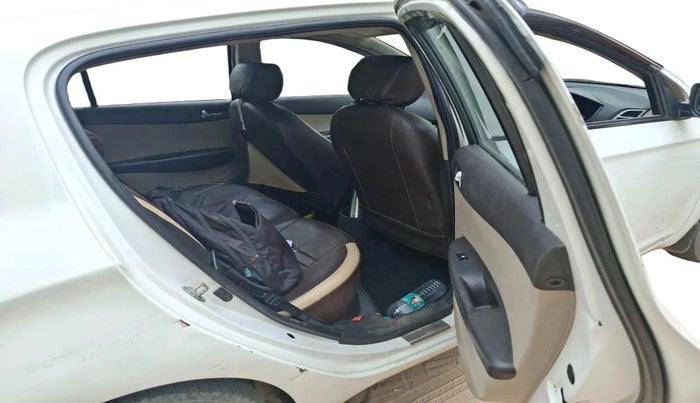 2013 Hyundai i20 ASTA 1.4 CRDI, Diesel, Manual, 1,80,079 km, interior